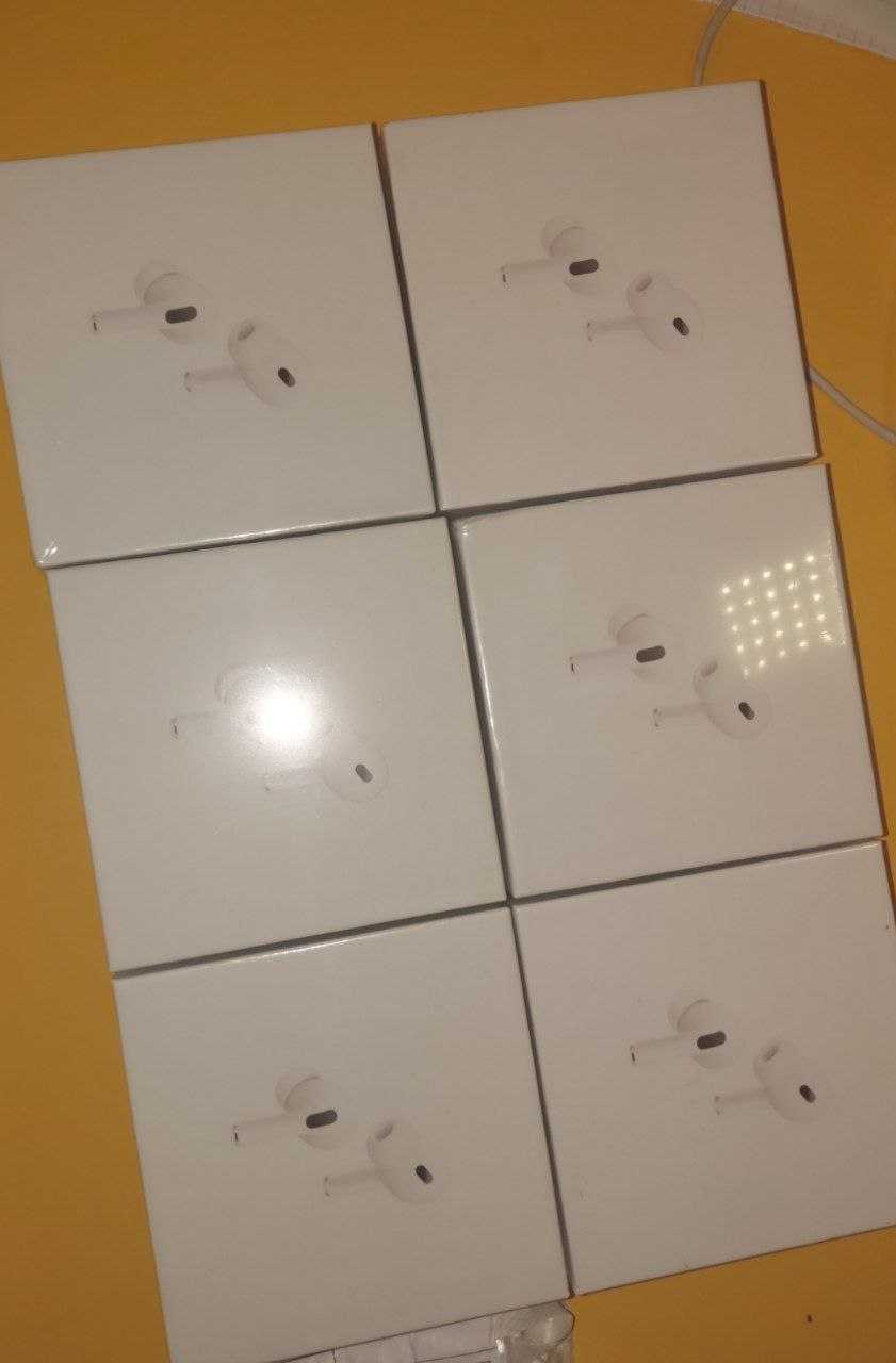 FORNITORE AIRPODS & TECH (4+ FORNITORI) - CrxstyWrld™ ⭐⭐⭐⭐⭐